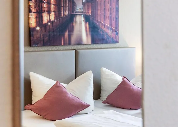 Auto-parkhotel St Pauli 2*